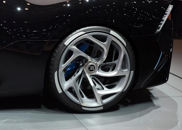 布加迪veyron车型(售价1100万欧的布加迪)(10)