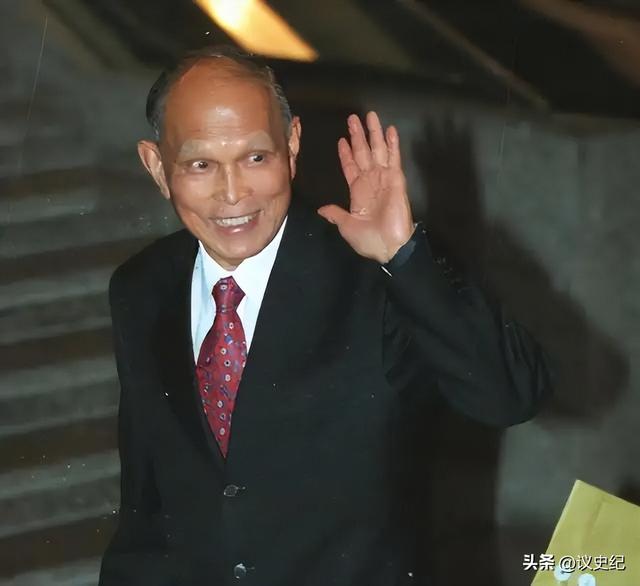 为何香港霍家比李嘉诚地位还高(同样是香港豪门)(8)