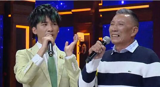 贾玲父亲是谁? 贾玲爸爸贾文田资料背景照片干什么的揭秘