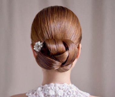 怎么梳一个简单又好看的发型(9款步骤很简单的梳发发型)(5)