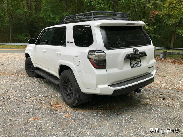 最新丰田suv4runner国内上市(功能强大的硬汉越野车)(6)