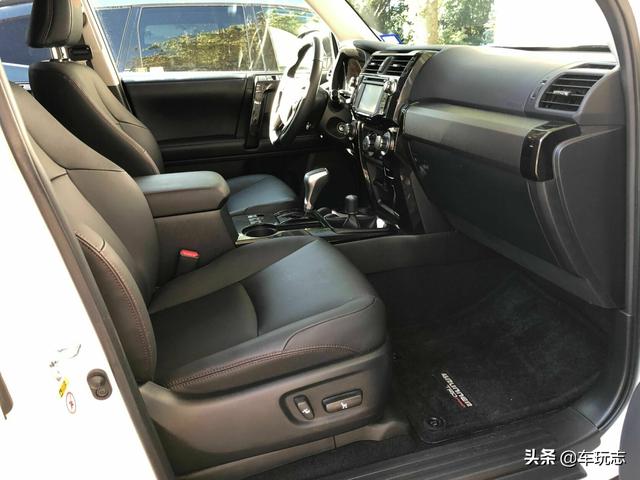 最新丰田suv4runner国内上市(功能强大的硬汉越野车)(11)