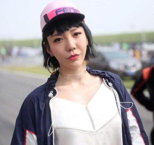 吴莫愁13年收入(从1.3亿广告费到街边商演)(4)