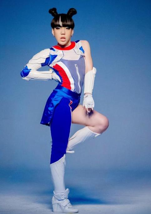 吴莫愁13年收入(从1.3亿广告费到街边商演)(3)