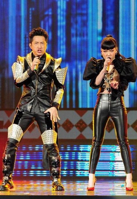 吴莫愁13年收入(从1.3亿广告费到街边商演)(14)