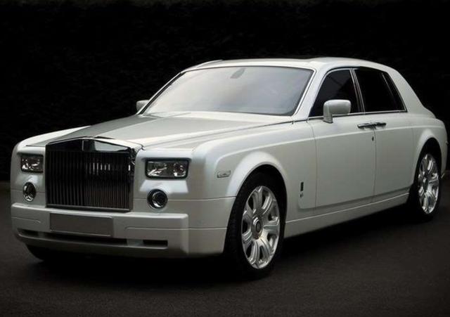 劳斯莱斯银魅跑车(全球最贵的车系列之一)(3)