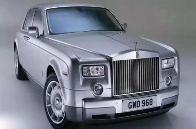 ​劳斯莱斯银魅跑车（全球最贵的车系列之一）