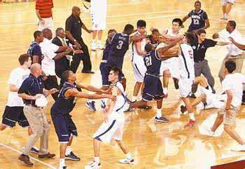 刘玉栋巅峰时期男篮(刘玉栋冲锋陷阵)(2)