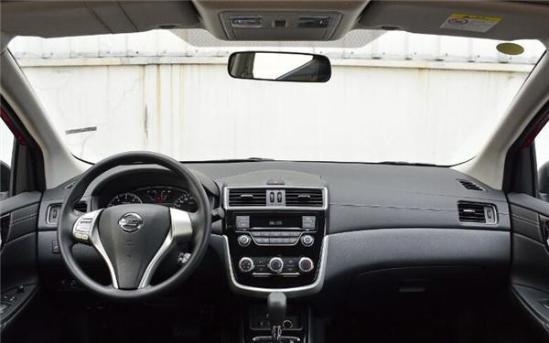 东风日产骐达三厢老款(东风日产骐达大空间低油耗代步首选)(3)