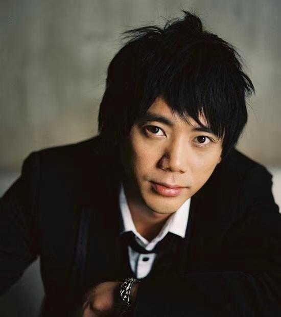 信乐团的新主唱是谁(信乐团主唱新恋情曝光)(9)