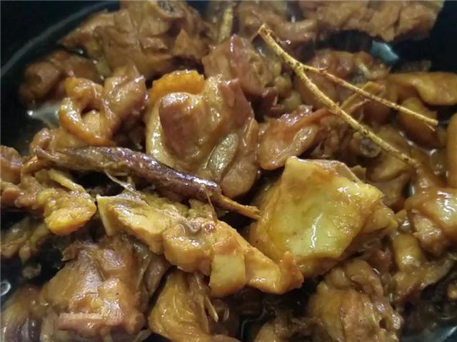 五指毛桃煲鸡正确做法(香气扑鼻的五指毛桃炖鸡)(9)