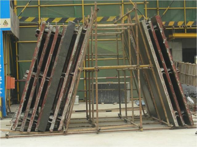 模板工程施工要点（模板工程施工质量标准化图册）(12)