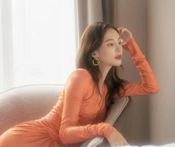 ​金晨为什么能成为北舞校花 金晨以前在北舞什么水平