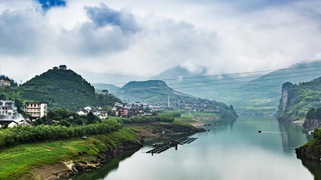 芙蓉镇有哪些好玩的景点介绍(一个有仙气的地方)(9)