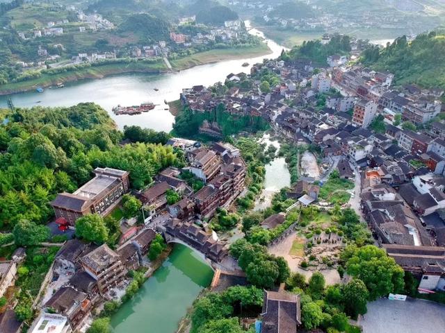 芙蓉镇有哪些好玩的景点介绍(一个有仙气的地方)(1)