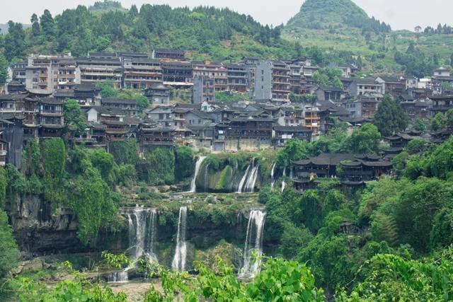 芙蓉镇有哪些好玩的景点介绍(一个有仙气的地方)(2)