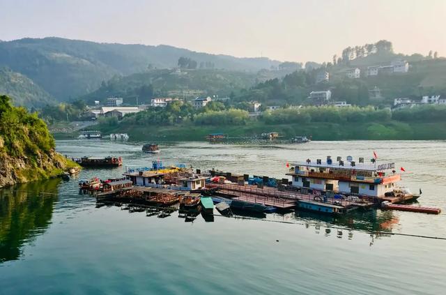 芙蓉镇有哪些好玩的景点介绍(一个有仙气的地方)(7)