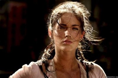 ​变形金刚第一部角色原型（变形金刚15部历任女主角）