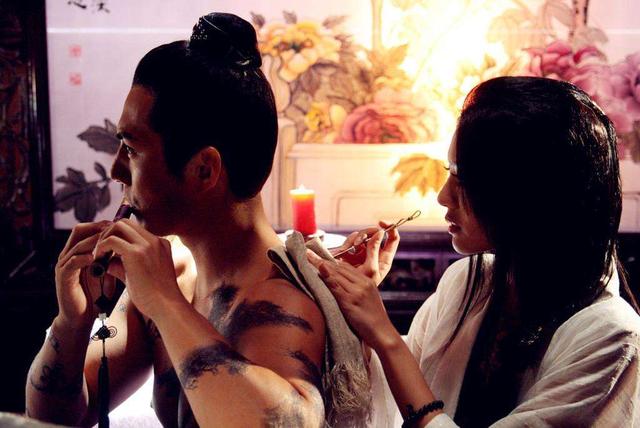 水浒中的燕青简介(携名妓李师师归隐江湖)(1)