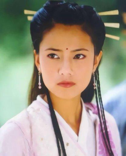 周芷若都谁演过(演过周芷若的8位女明星)(6)