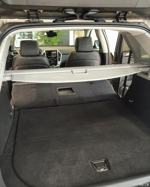 凯迪拉克srx优点和缺点(霸气又安全空间也大)(6)