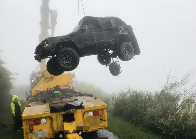 31岁过气男星车祸身亡(男星萧闳仁车祸坠山谷)(3)