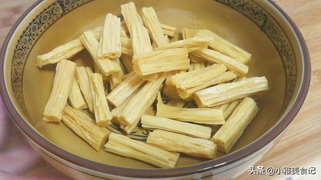 怎么泡腐竹软得快（泡腐竹有技巧第一步做对了）(2)