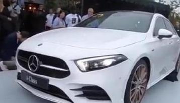 奔驰a200l 2023款什么时候上市 奔驰新车华丽登场(1)