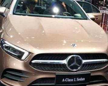 奔驰a200l 2023款什么时候上市 奔驰新车华丽登场(2)