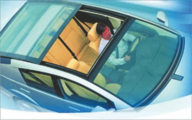 汽车天窗隔热膜可以贴吗(汽车天窗要不要贴太阳膜)(1)