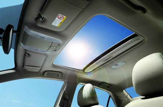 汽车天窗隔热膜可以贴吗(汽车天窗要不要贴太阳膜)(2)