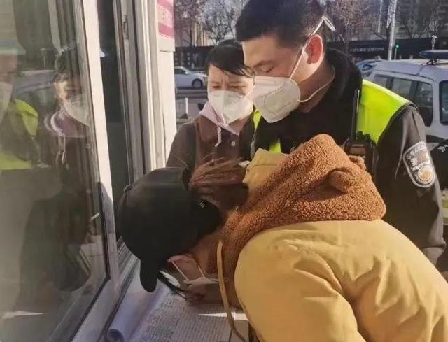 小电动车要上牌照吗赤峰(赤峰增设35处电动车上牌点)(2)