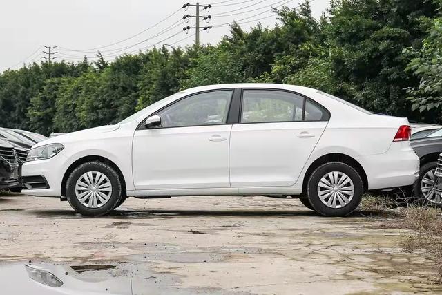 大众桑塔纳怀旧版即将上市(大众桑塔纳外观时尚)(3)