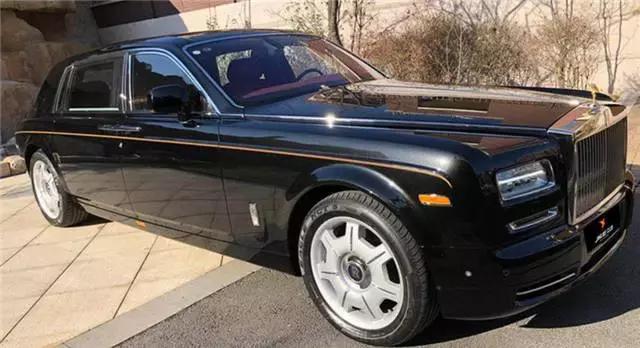 劳斯莱斯车标都有哪些(看了劳斯莱斯的车标黑科技)(6)