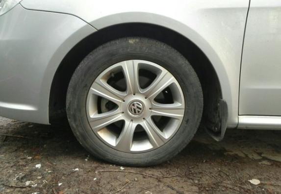 大众朗逸2011款1.6l自动品轩版（大众朗逸2011款1.4TSI）(4)