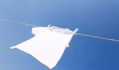 白色衣服发黄怎么洗白