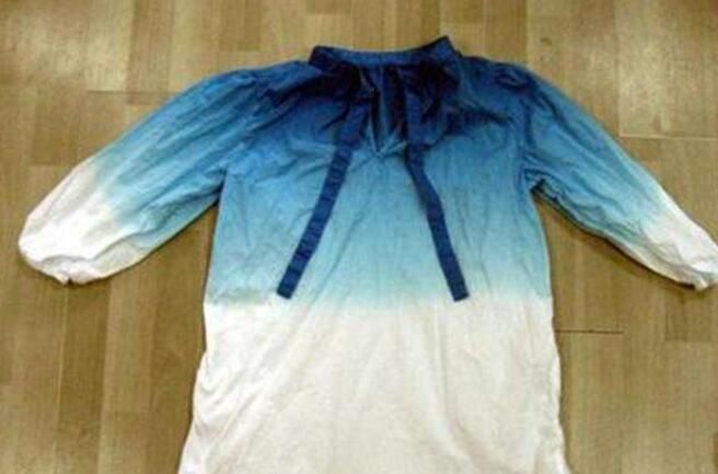 “衣服染色怎么洗掉妙招”