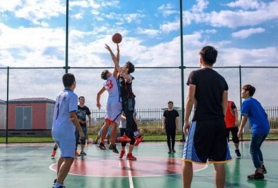 ​打篮球有什么好处，业余打篮球对身体有什么好处？