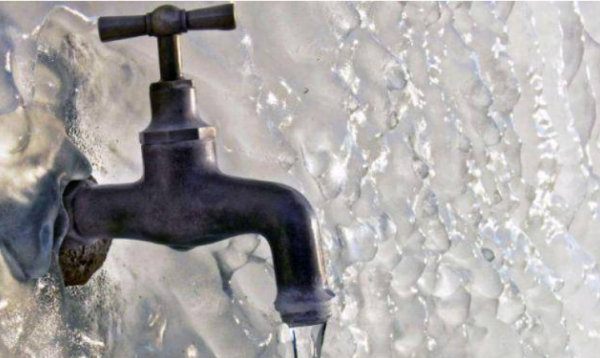地下的自来水管冻了怎么办,地下埋的水管冻了怎么能解冻图1