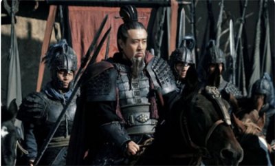 ​曹操去世后，为何曹丕不愿意挟天子令诸侯呢？