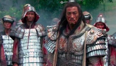 ​腹背受敌的主人公是谁，履历人物项羽_卒败自刎于黑江