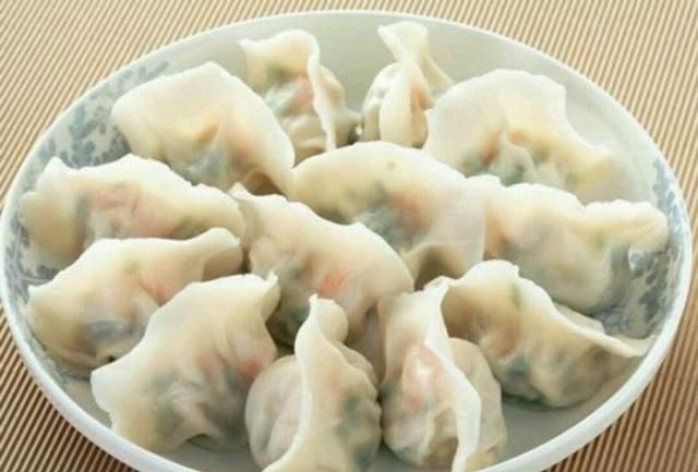 冷水煮冻饺子靠谱吗,冷水煮冻饺子的正确方法图12