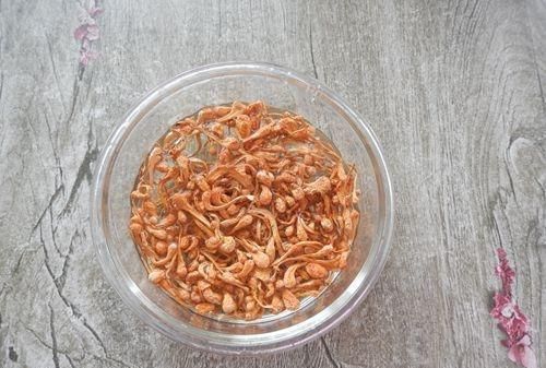 炖鸡怎么炖好吃,黄芪炖鸡汤怎么炖好吃?图13