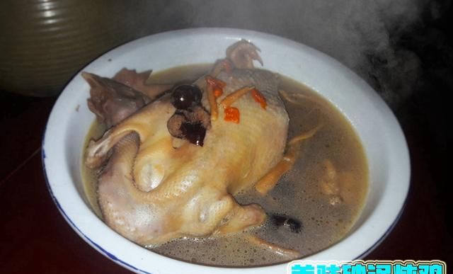 炖鸡怎么炖好吃,黄芪炖鸡汤怎么炖好吃?图4
