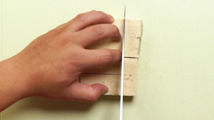 豆腐直接放冰箱能成冻豆腐么,豆腐可以放冰箱冷冻保存吗图4