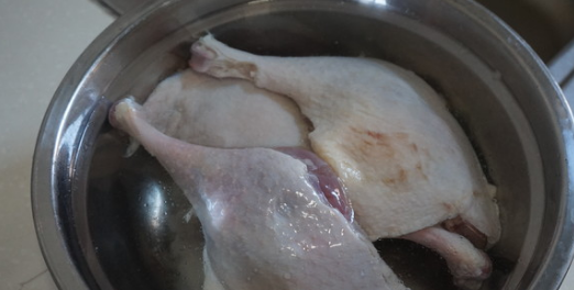 腌腊鸭一斤放多少盐,卤鸭子腌制盐比例图1