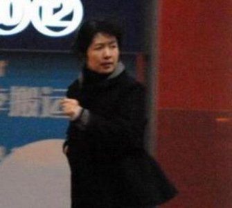 ​张涵予的妻子是什么人，羊梅子张涵予怎么走到一起的