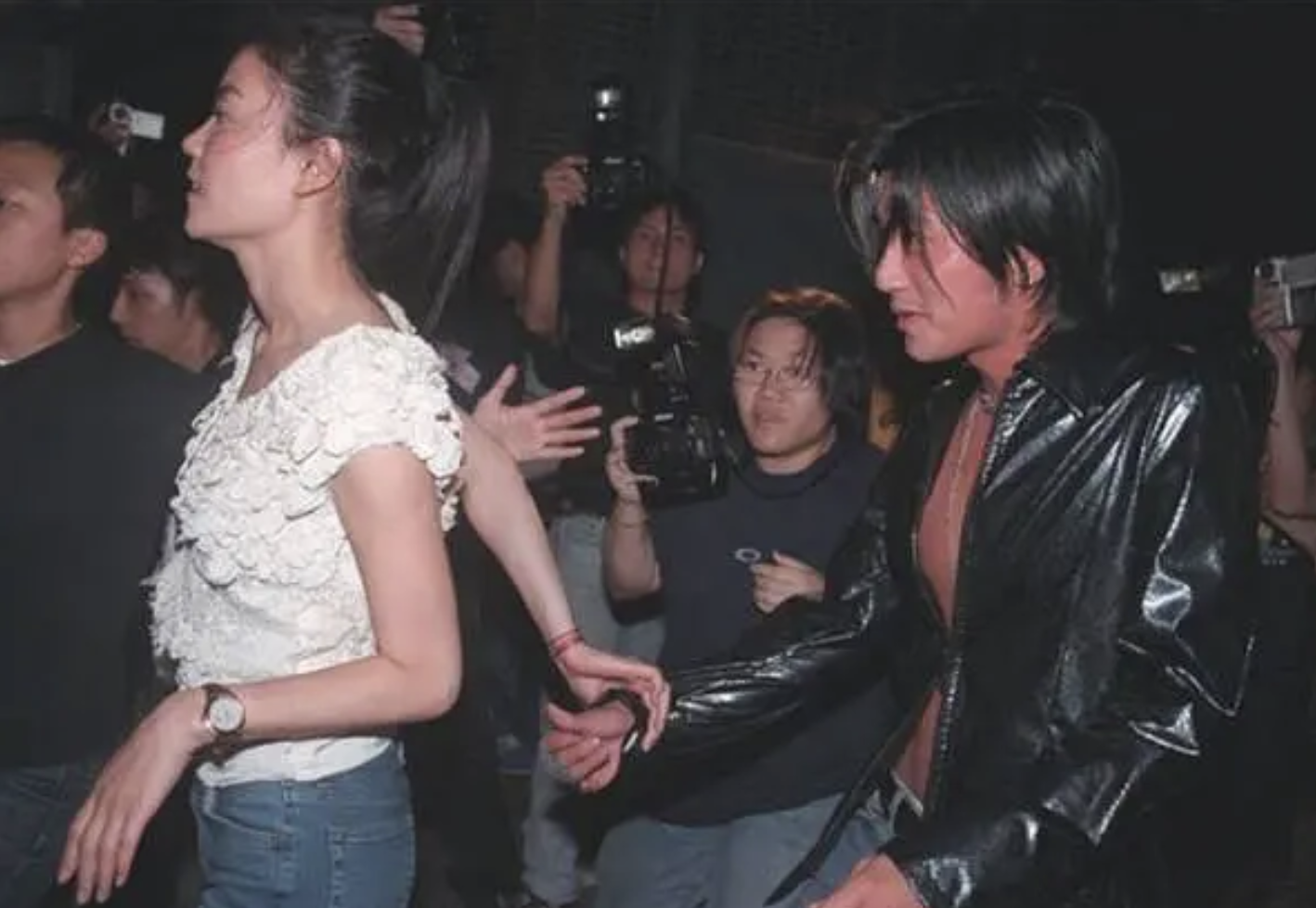 周迅王菲是什么关系 ,串起了半个娱乐圈的“风流往事”