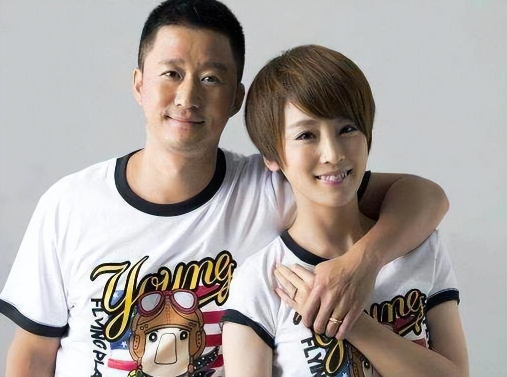 谢楠称嫁给大自己9岁的老公吴京，是这辈子最正确的决定