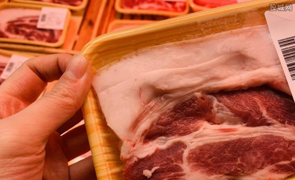 猪肉有点青色是怎么回事,买回来的猪肉颜色发青图2